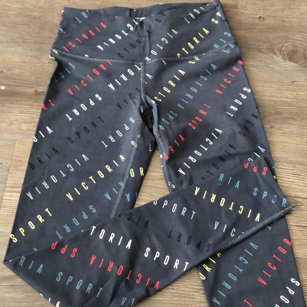 Victoria’s Secret knockout tights